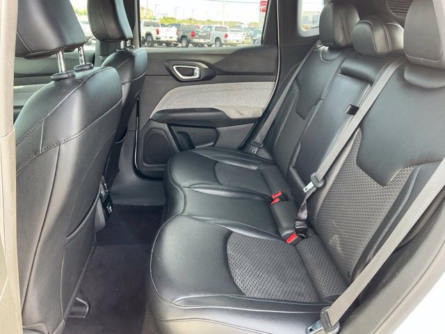 Used 2024 Jeep Compass Latitude AWD/4WD image 19