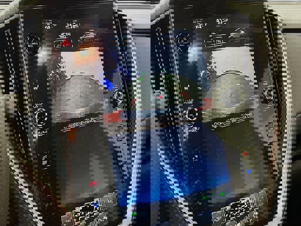 Used 2024 Subaru Crosstrek 2.0i Premium w/ Crosstrek Mirror Package image 25