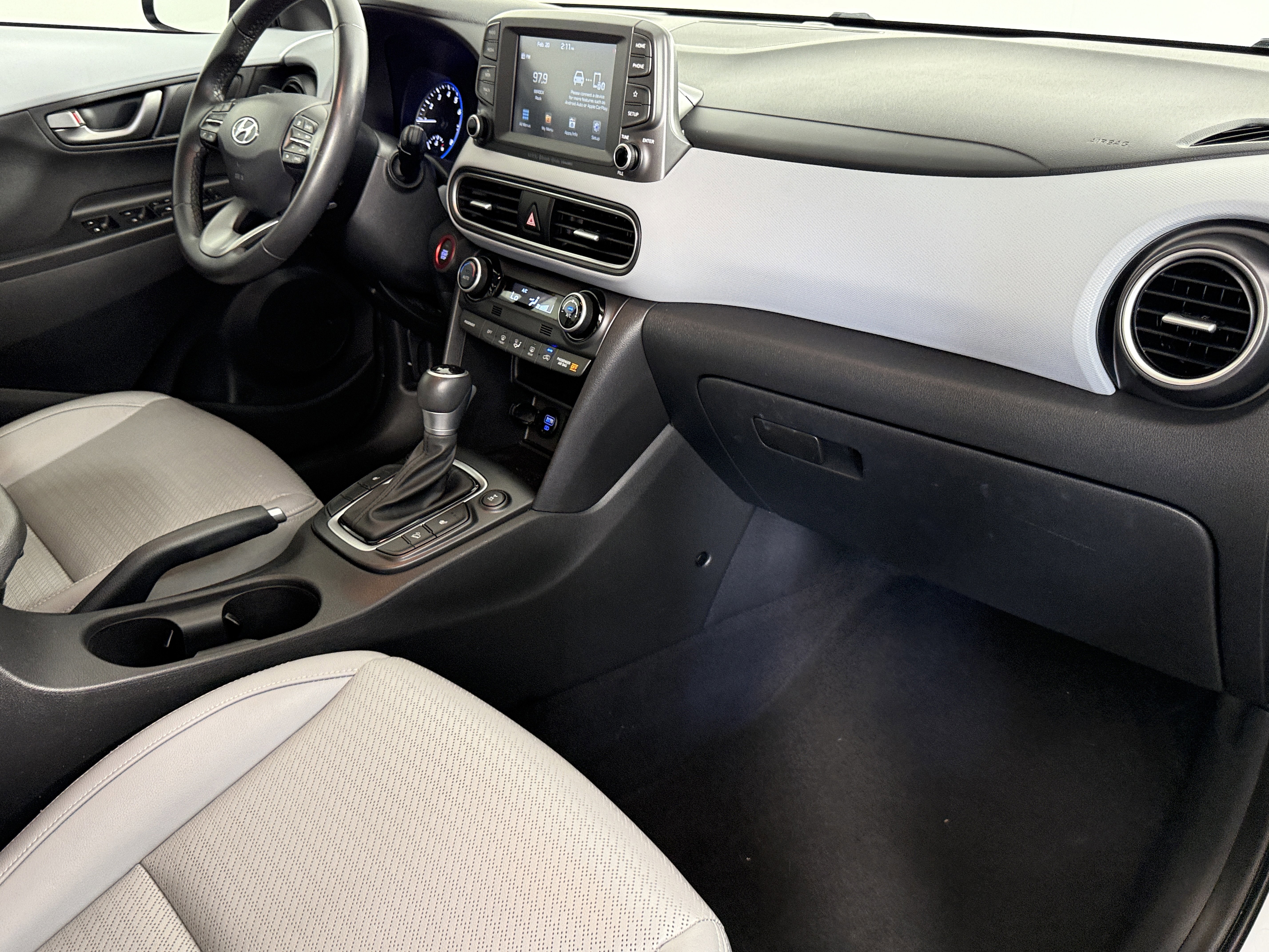 Used 2021 Hyundai Kona Limited w/ Cargo Package image 10