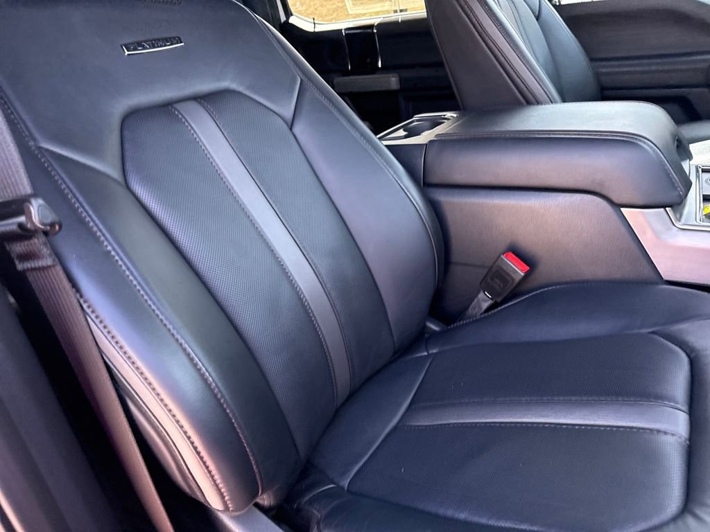 Certified 2022 Ford F450 Platinum w/ FX4 Off-Road Package image 28