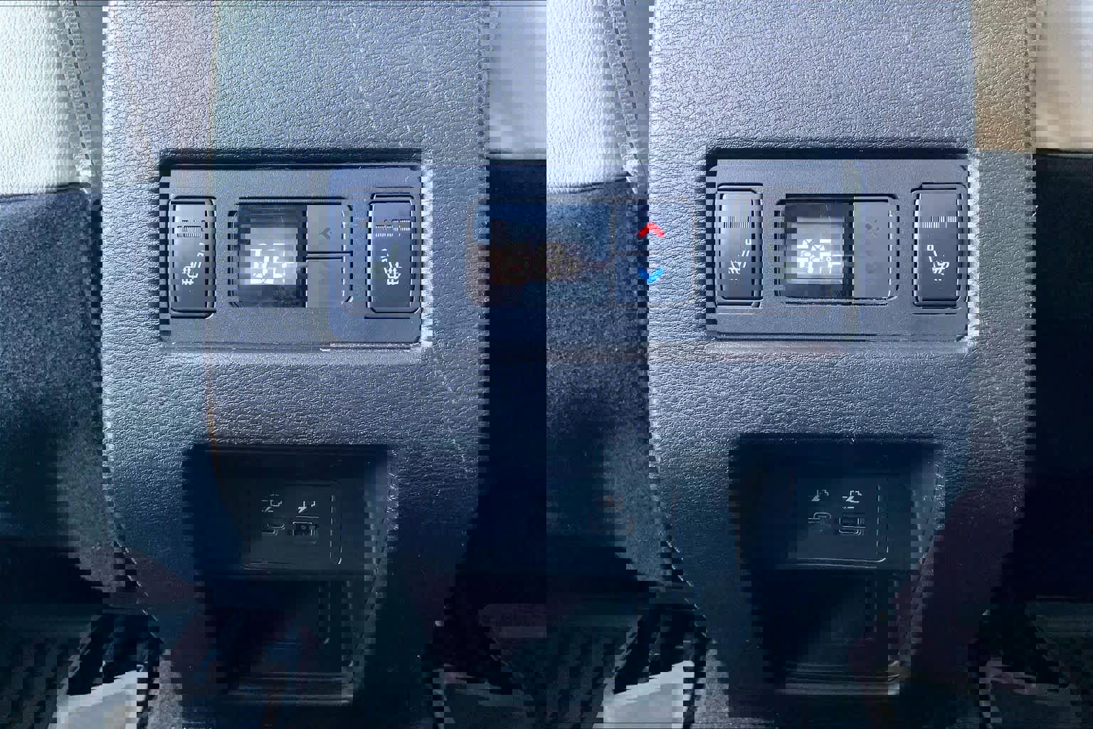 Used 2023 Mitsubishi Outlander SEL image 33