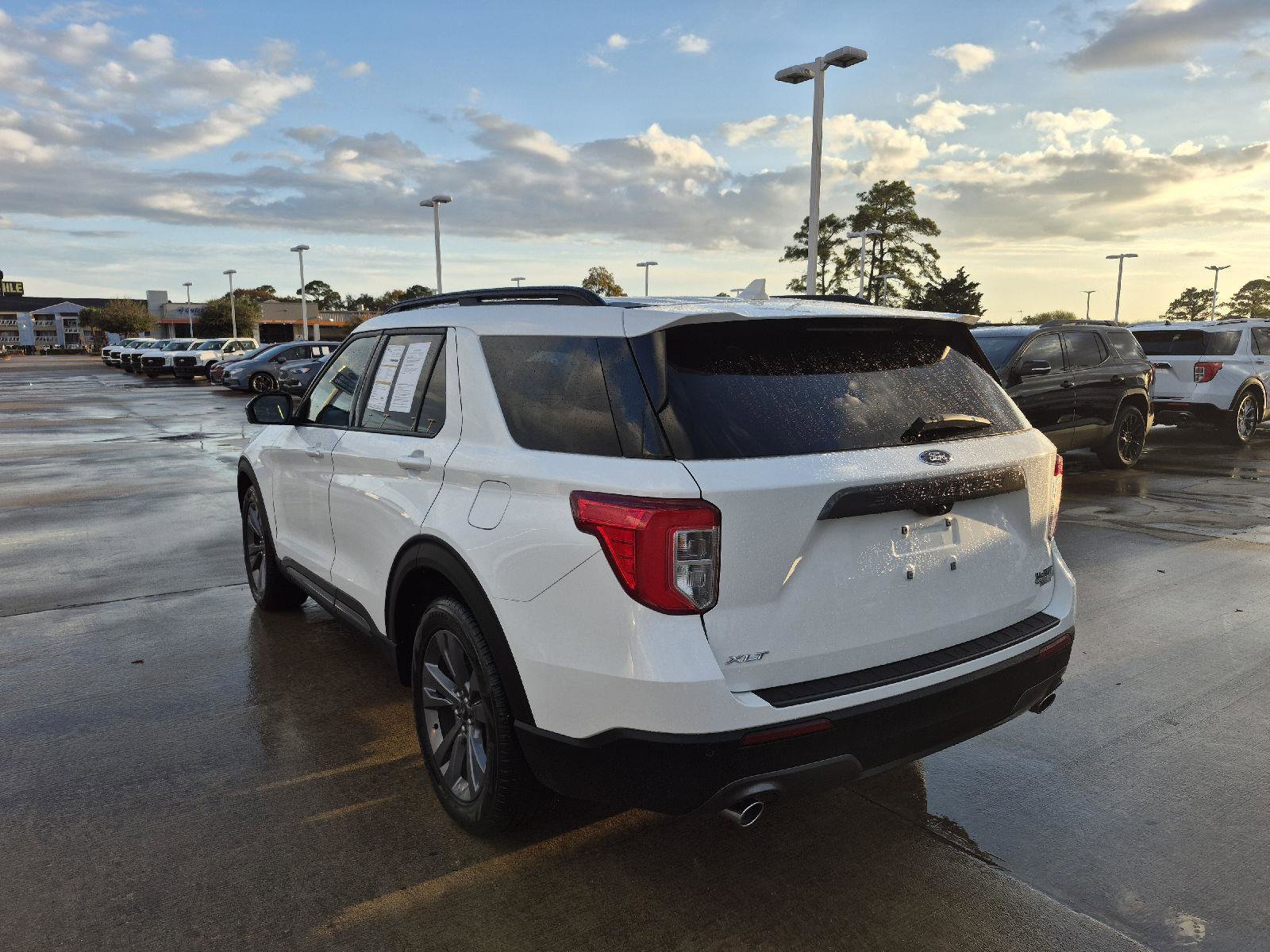 Certified 2023 Ford Explorer XLT w/ Equipment Group 202A image 5