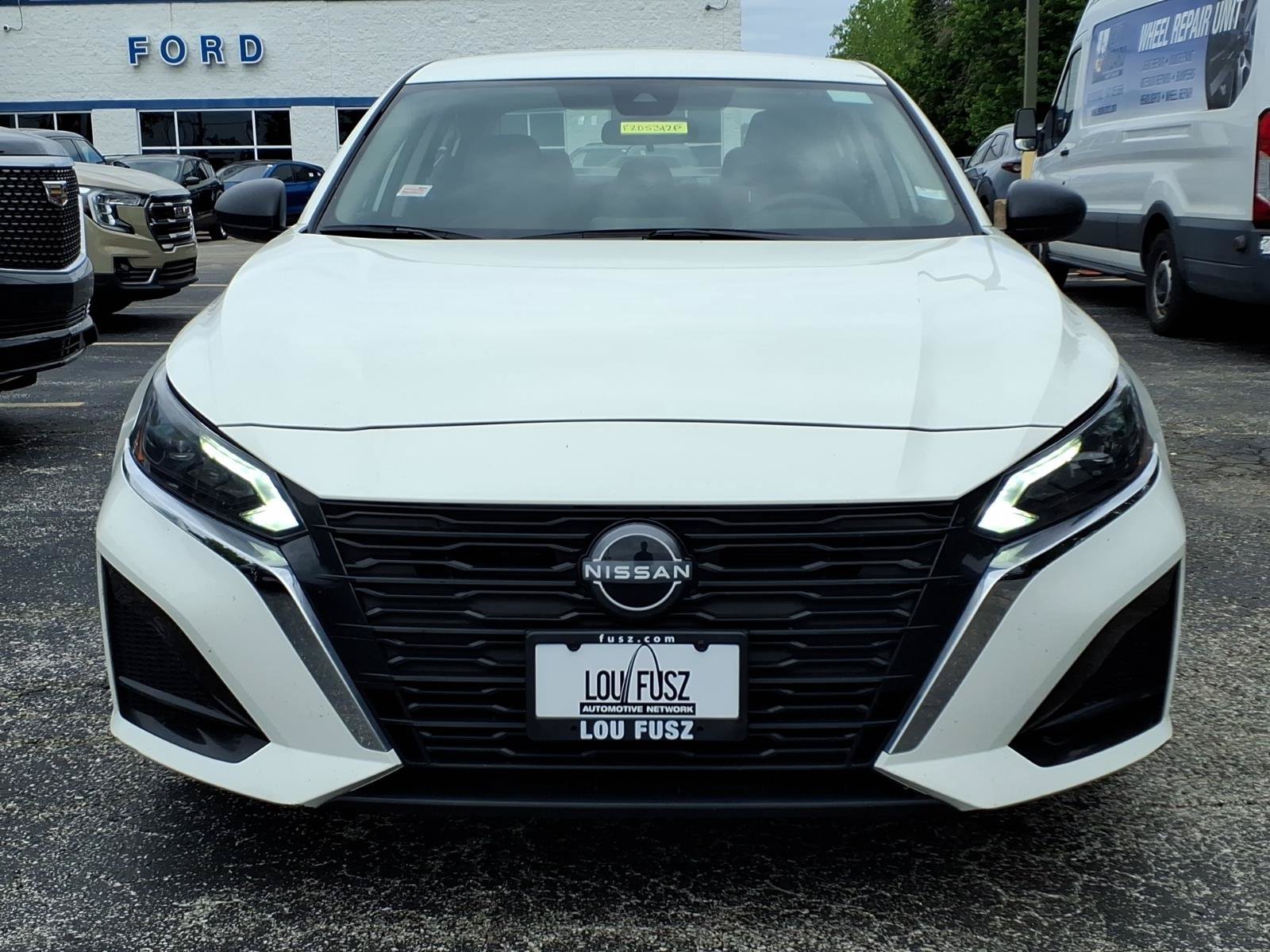 Used 2025 Nissan Altima 2.5 SV FWD image 33
