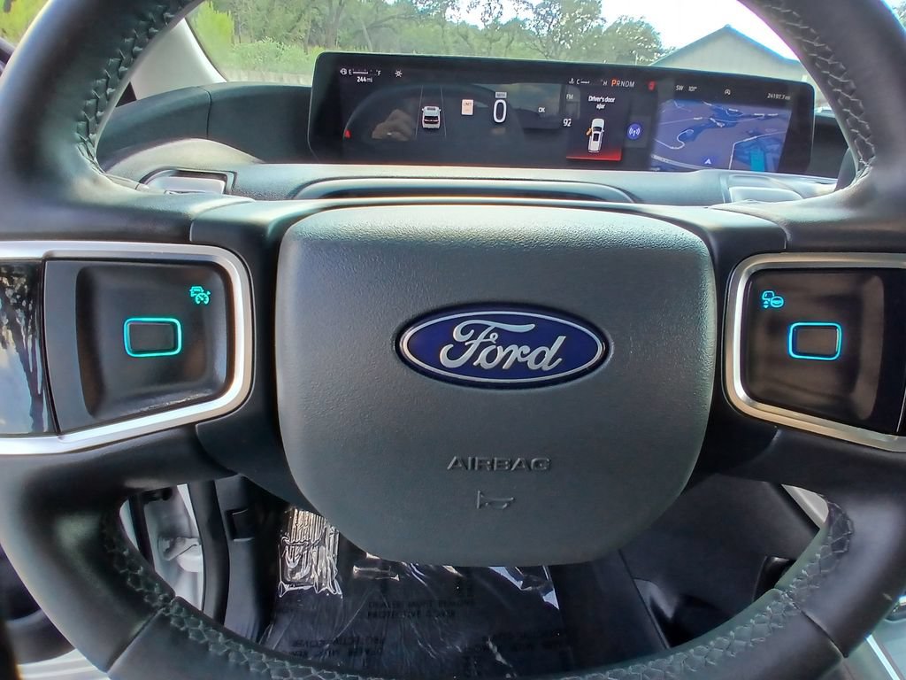 Certified 2025 Ford Expedition Active RWD image 18
