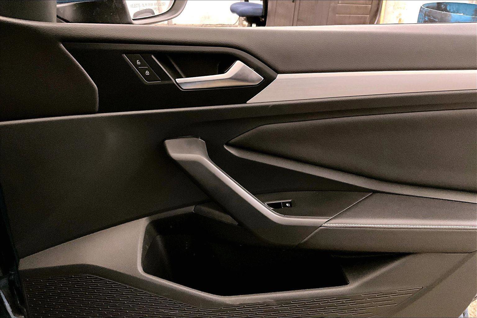 Used 2025 Volkswagen Jetta S image 23