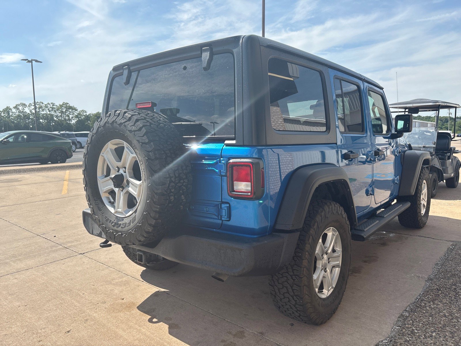 Used 2021 Jeep Wrangler Unlimited Sport AWD/4WD image 9
