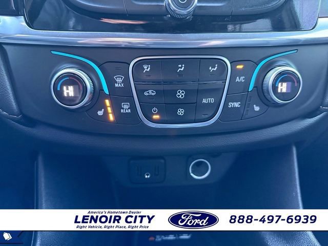 Used 2023 Chevrolet Traverse LT image 26