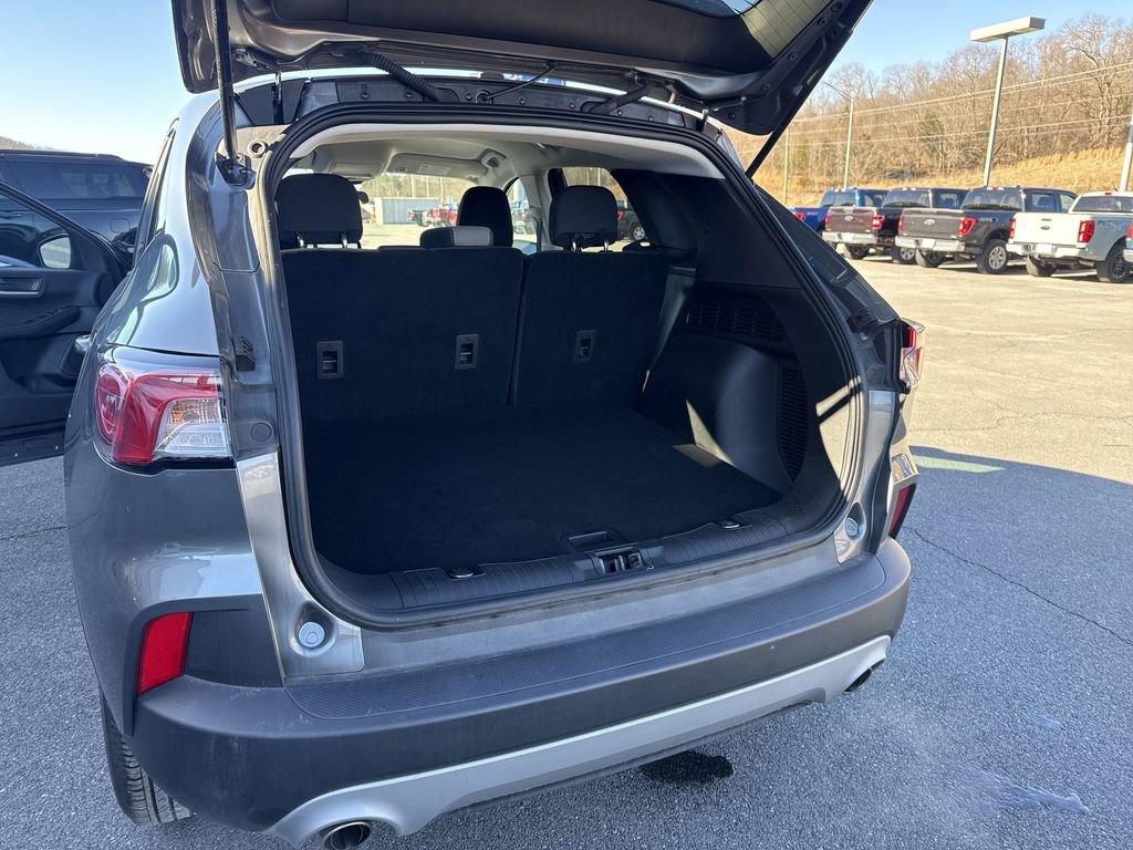 Certified 2022 Ford Escape SE AWD/4WD image 38