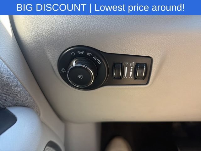 Used 2023 Jeep Compass Latitude AWD/4WD image 27