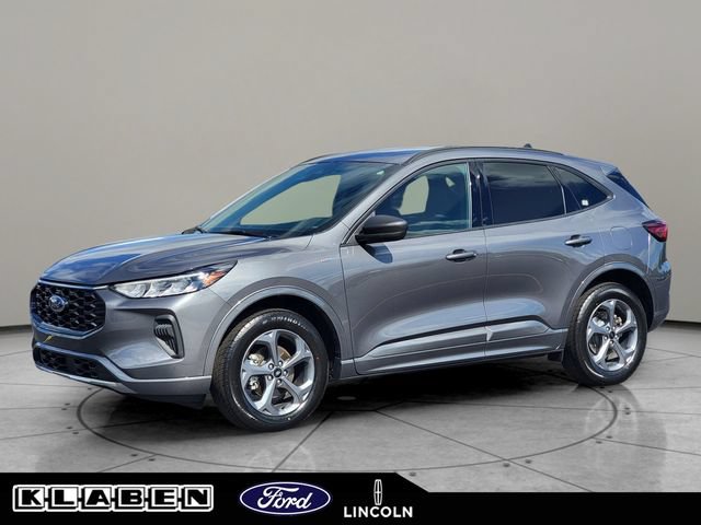 Certified 2023 Ford Escape ST-Line w/ Tech Pack #1 AWD/4WD image 1