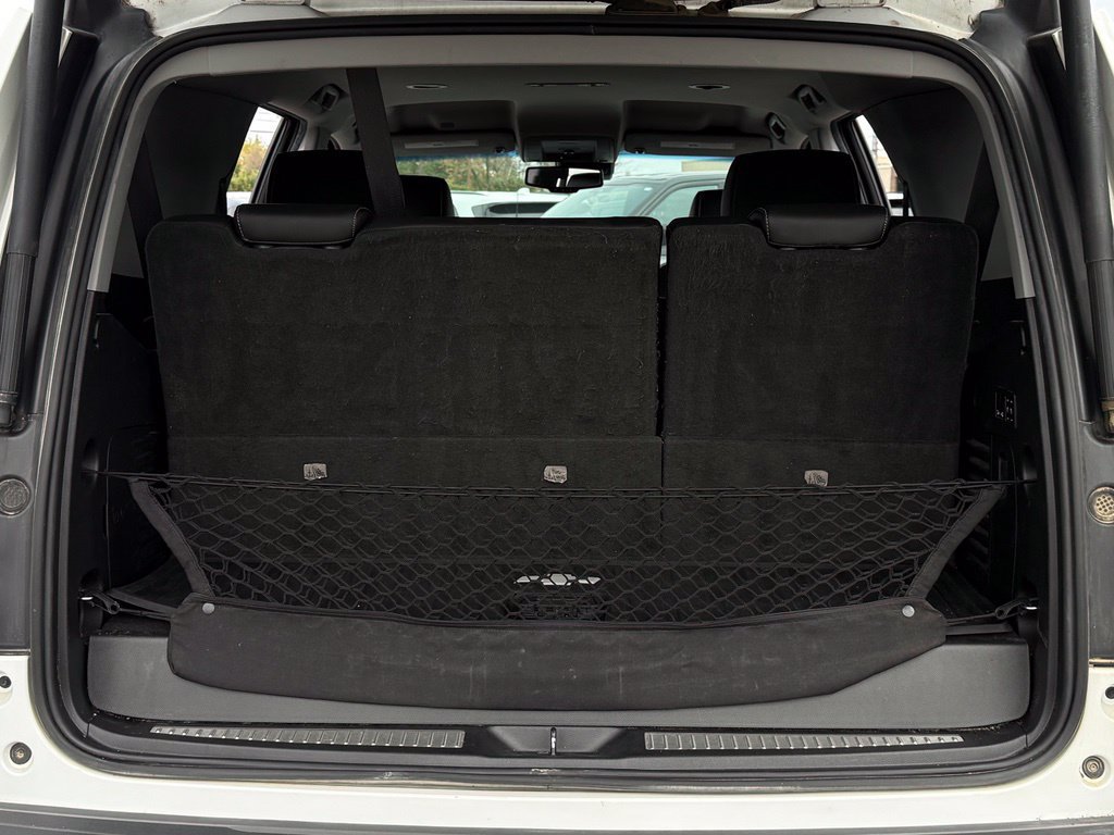 Used 2019 Chevrolet Tahoe LT w/ Luxury Package AWD/4WD image 16