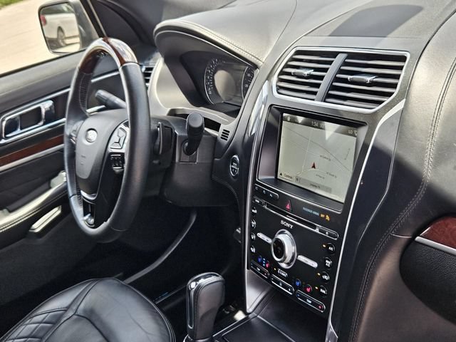 Certified 2018 Ford Explorer Platinum AWD/4WD image 14