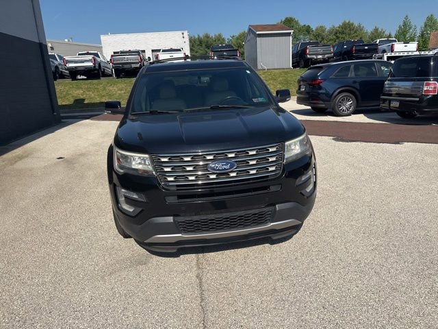 Certified 2017 Ford Explorer XLT w/ Equipment Group 202A FWD image 14