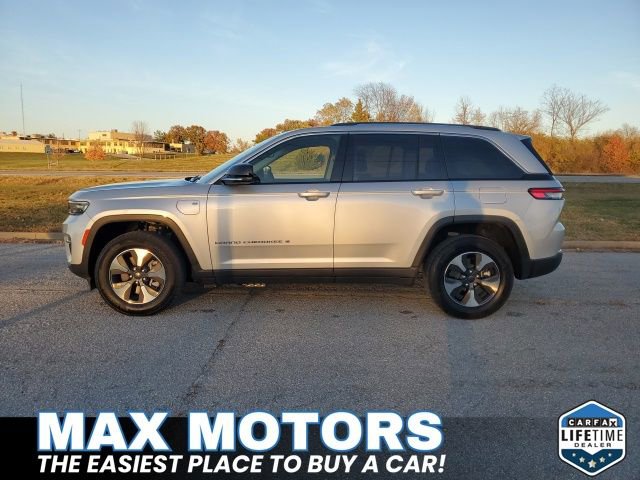 Used 2024 Jeep Grand Cherokee Limited 4xe image 12