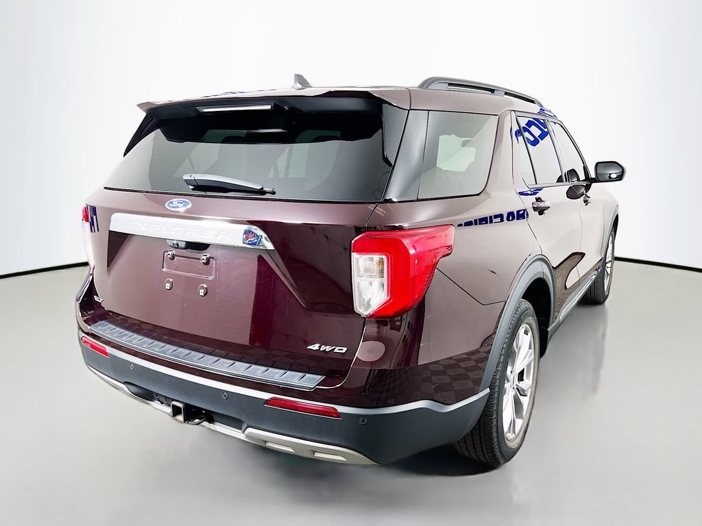 Certified 2023 Ford Explorer XLT w/ Equipment Group 202A AWD/4WD image 8