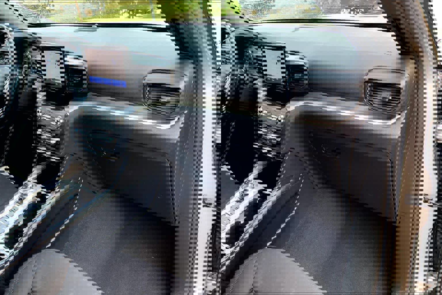 Certified 2020 Ford Explorer XLT image 17