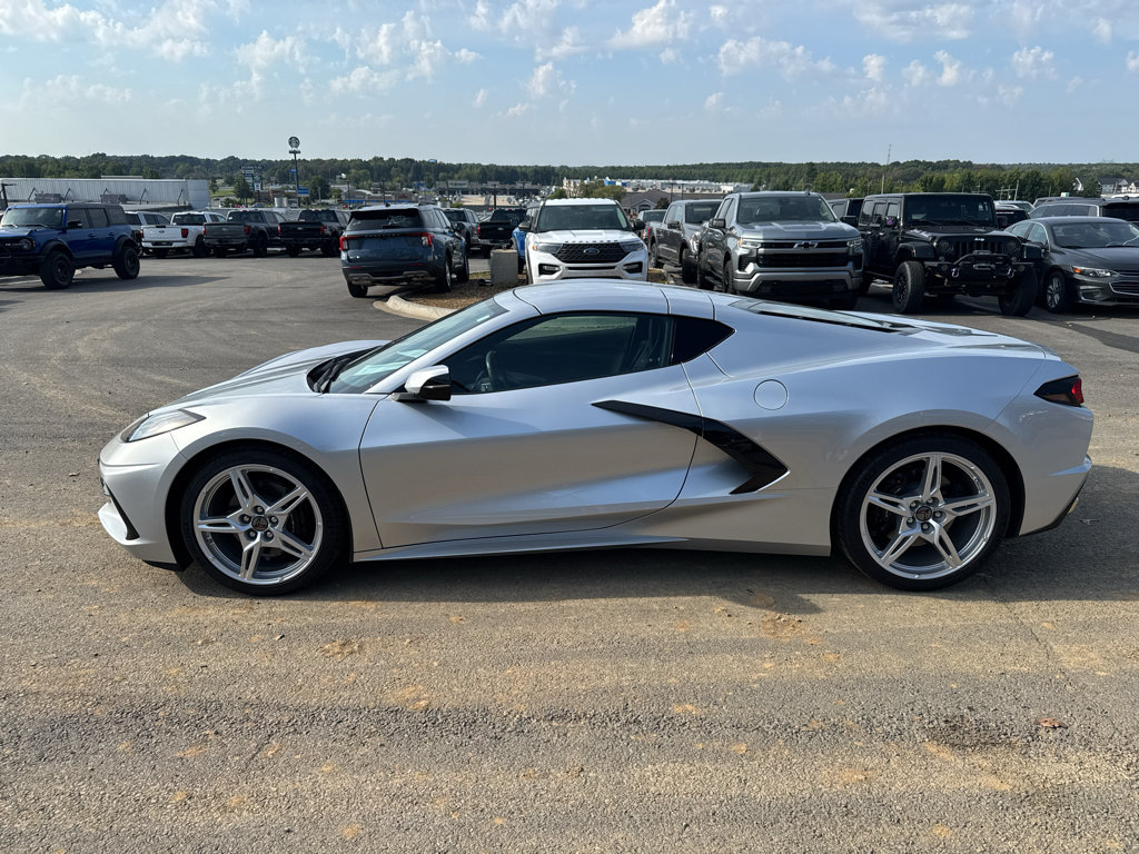 Used 2020 Chevrolet Corvette Stingray Coupe w/ Battery Protection Package RWD image 8