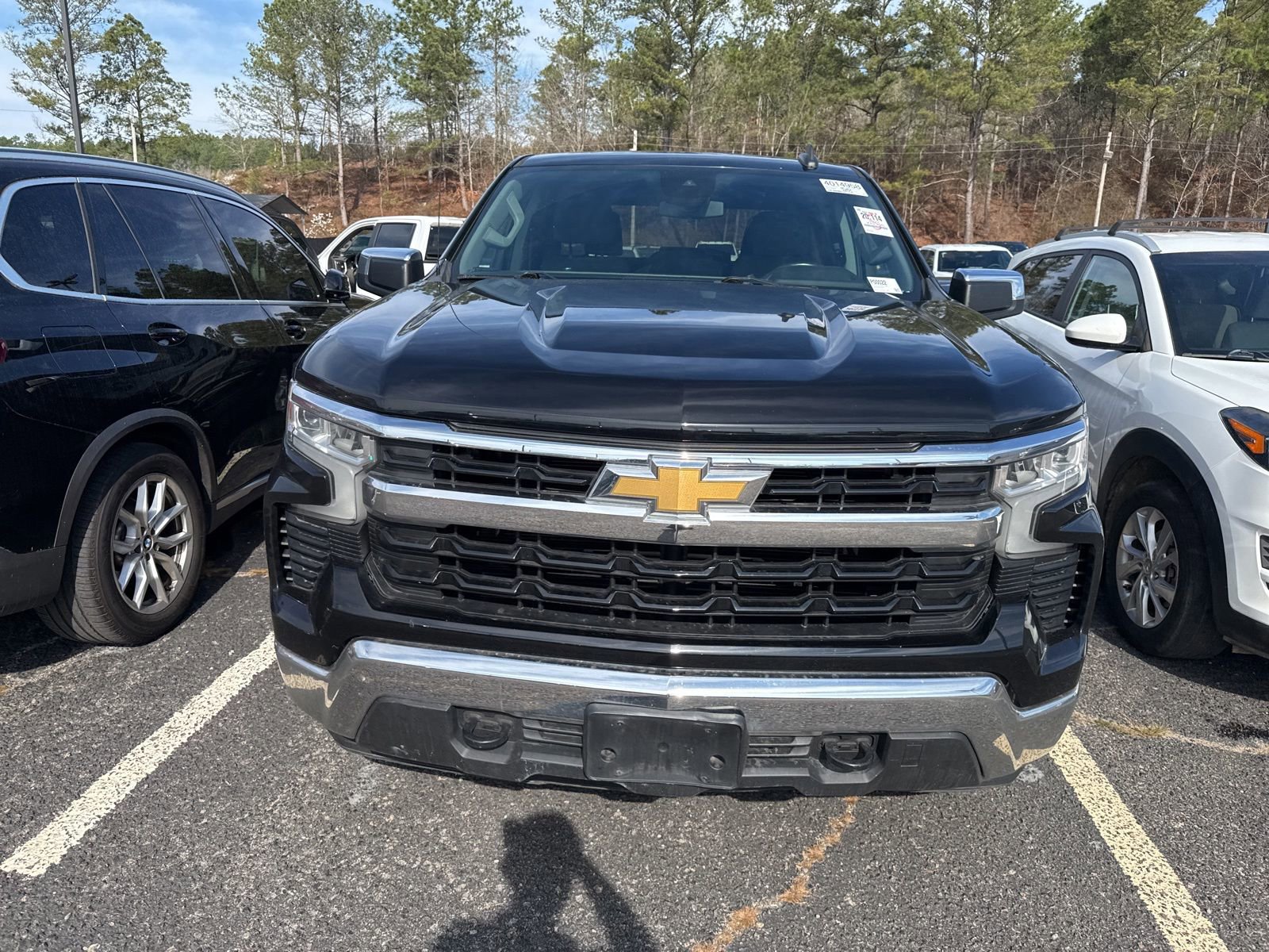 Used 2022 Chevrolet Silverado 1500 LT image 3