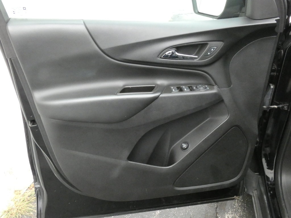 Used 2024 Chevrolet Equinox LT AWD/4WD image 9