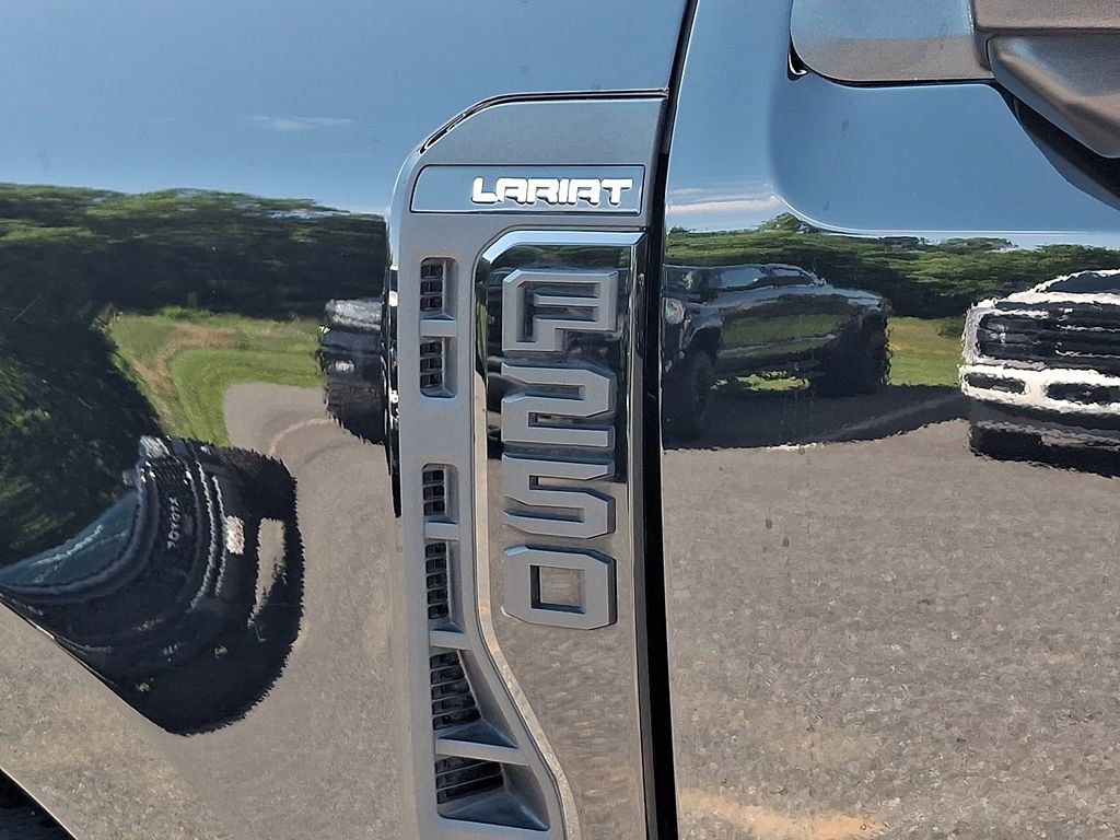 Certified 2024 Ford F250 Lariat w/ Sport Appearance Package AWD/4WD image 31