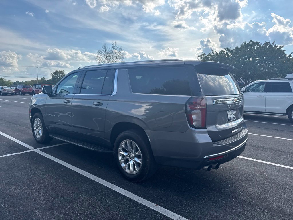 Used 2022 Chevrolet Suburban Premier RWD image 9