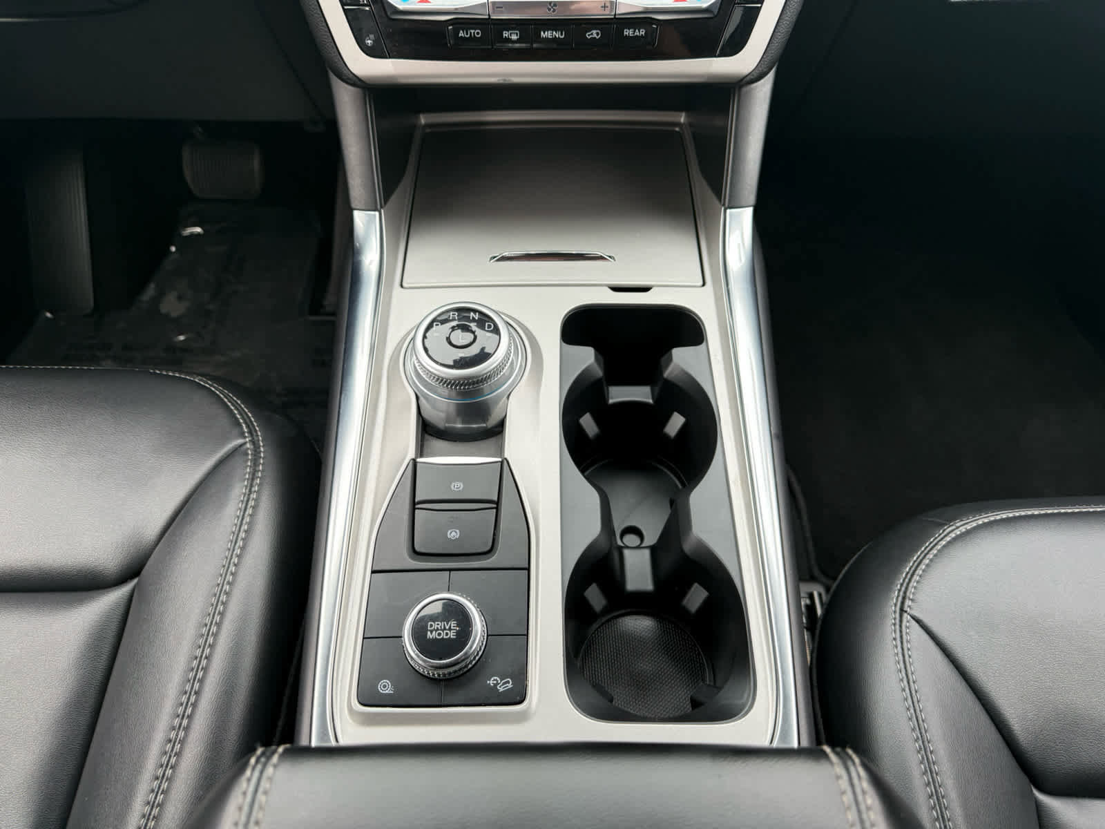 Certified 2023 Ford Explorer XLT w/ Equipment Group 202A image 20