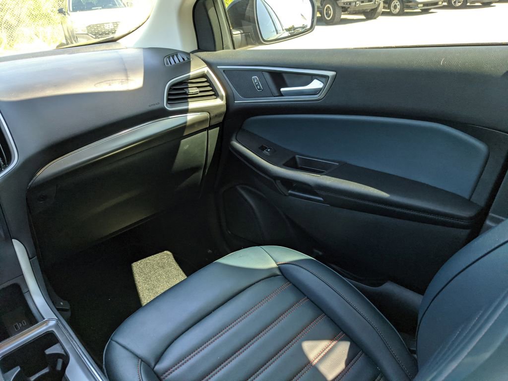 Certified 2024 Ford Edge SEL w/ Sport Appearance Package image 7