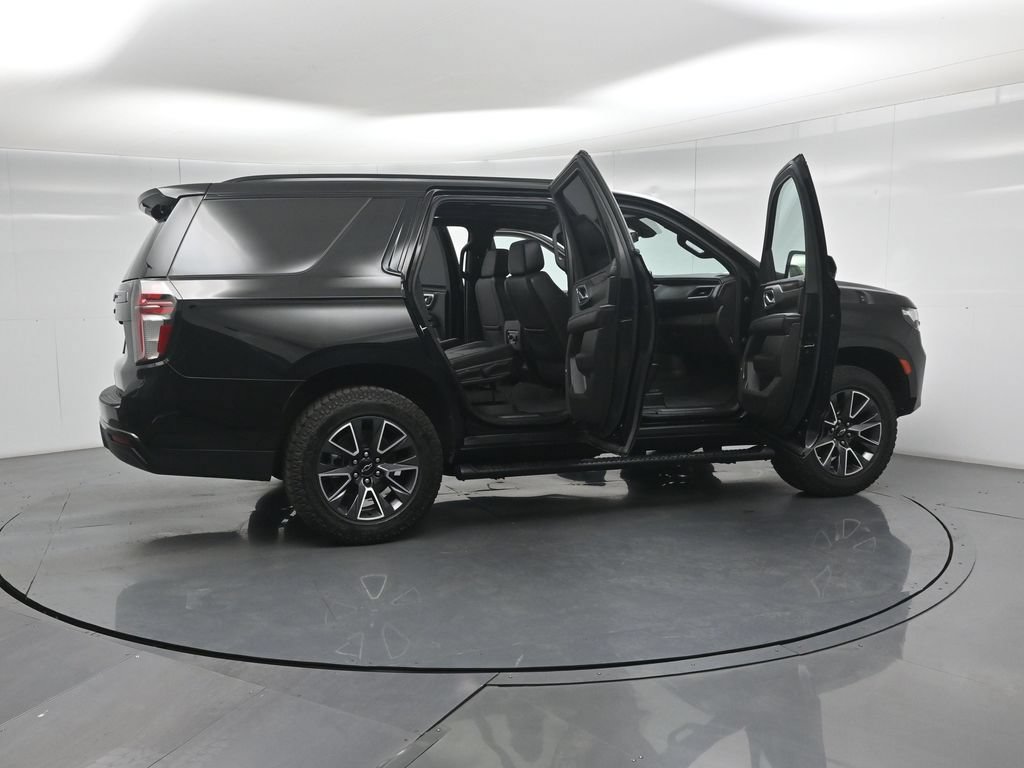 Used 2021 Chevrolet Tahoe Z71 w/ Z71 Off-Road Package AWD/4WD image 4