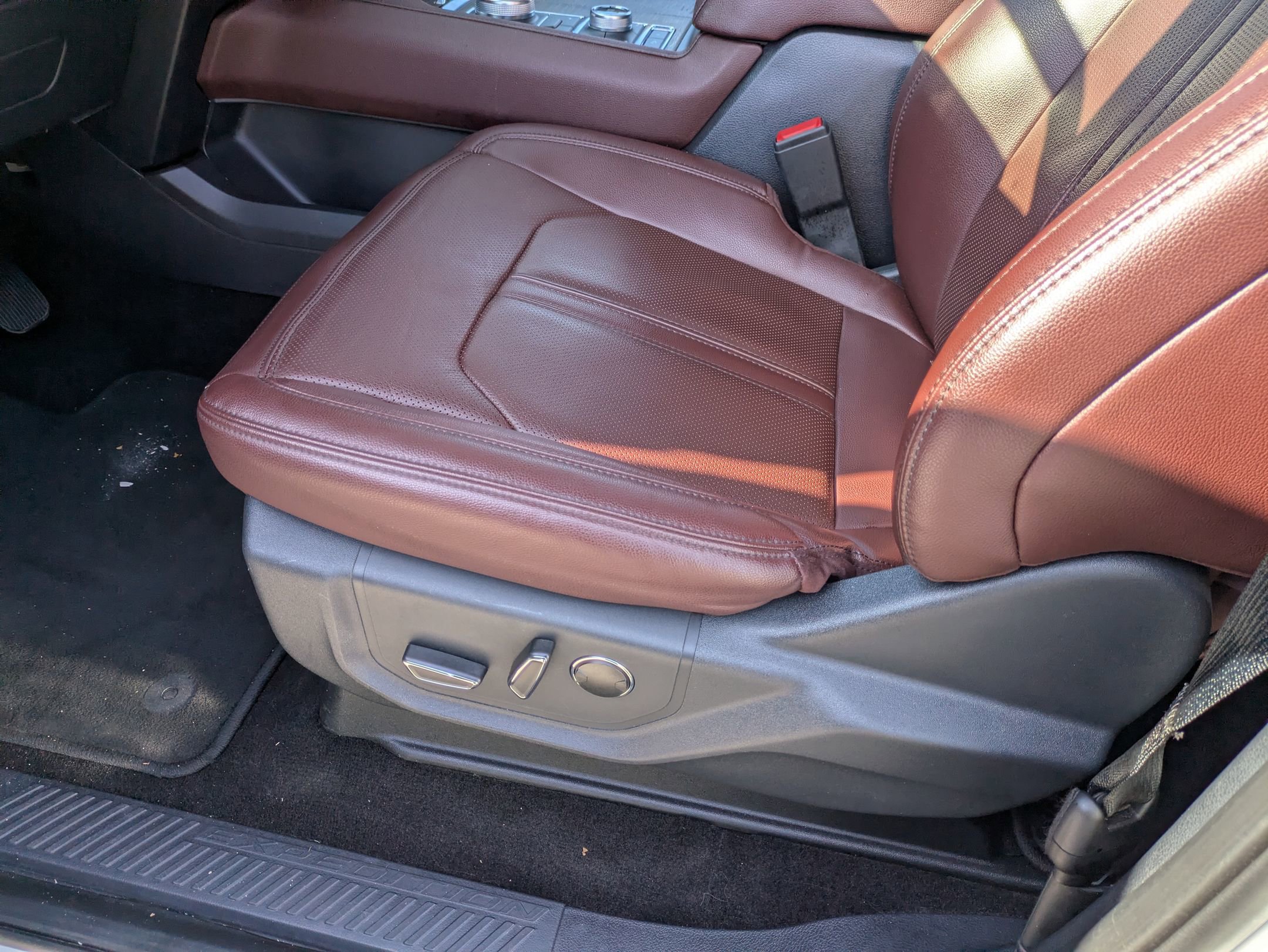 Certified 2022 Ford Expedition Limited image 13