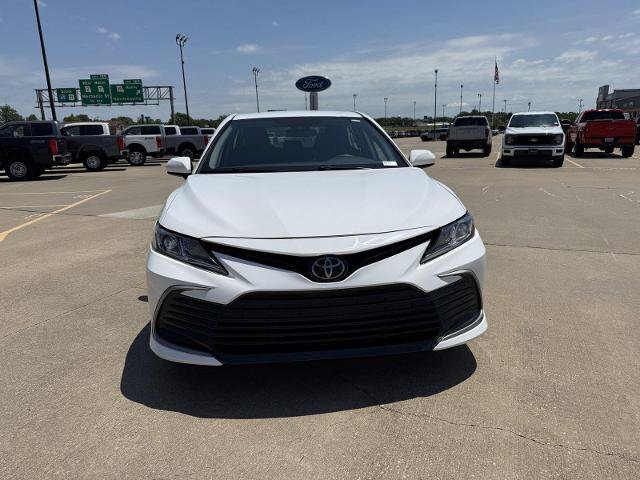 Used 2024 Toyota Camry LE FWD image 3