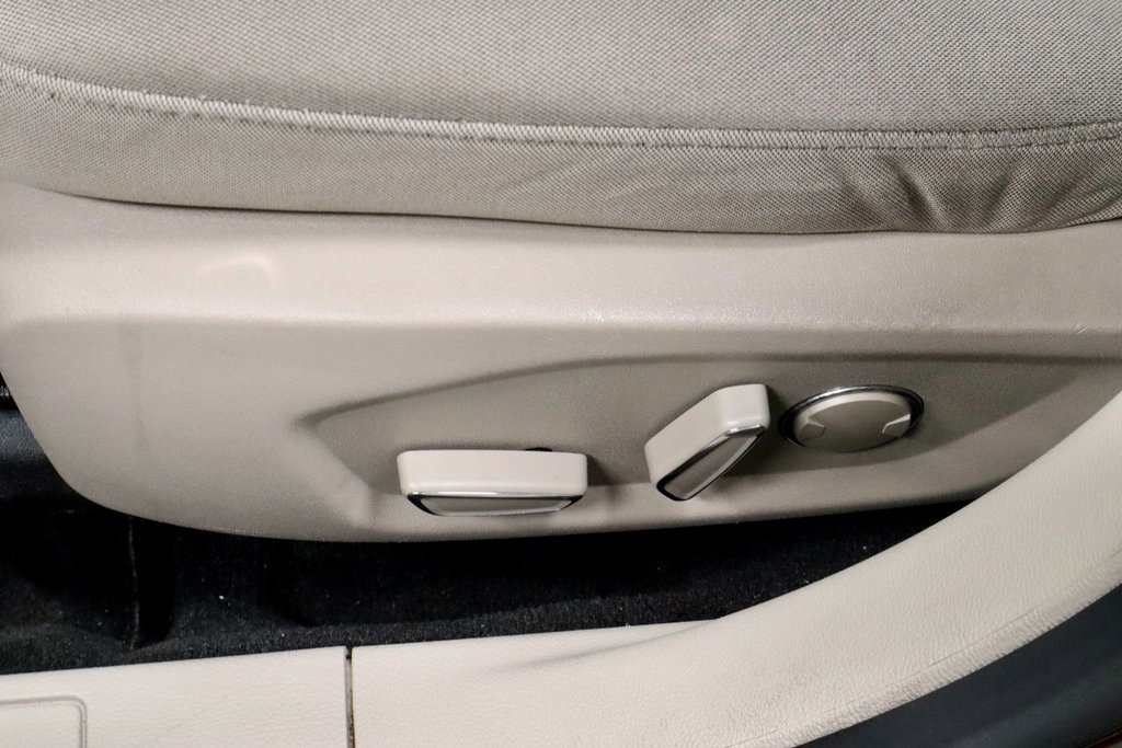 Certified 2017 Ford Fusion SE w/ Fusion SE Technology Package image 23