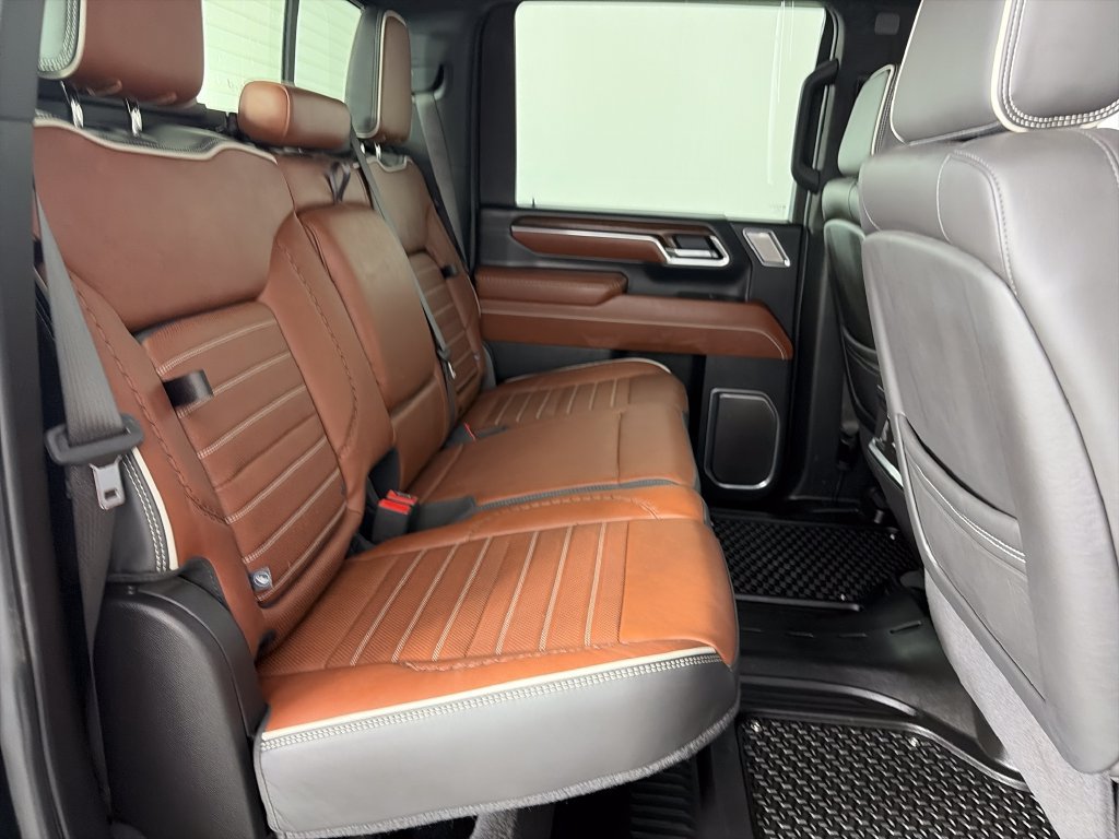 Used 2025 GMC Sierra 3500 Denali Ultimate AWD/4WD image 29