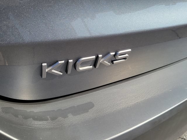 Used 2025 Nissan Kicks SV w/ Charging Package FWD image 8