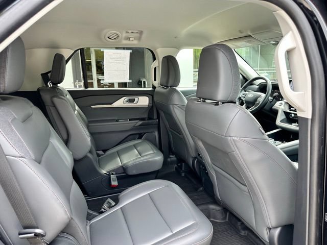 Certified 2025 Ford Explorer Active w/ Active Comfort Package AWD/4WD image 42