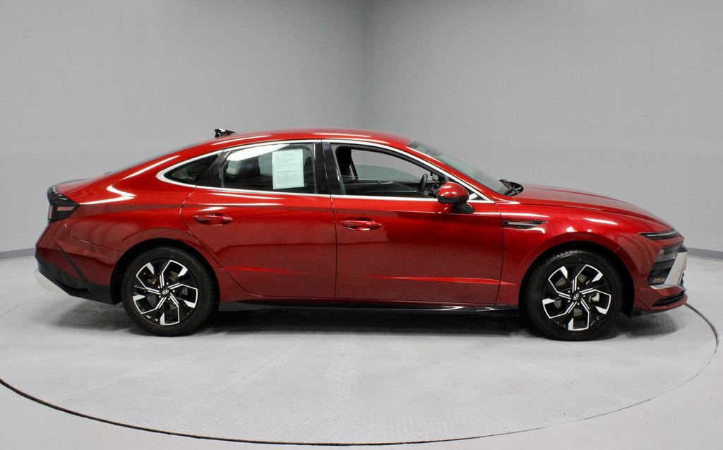 Used 2024 Hyundai Sonata SEL FWD image 3