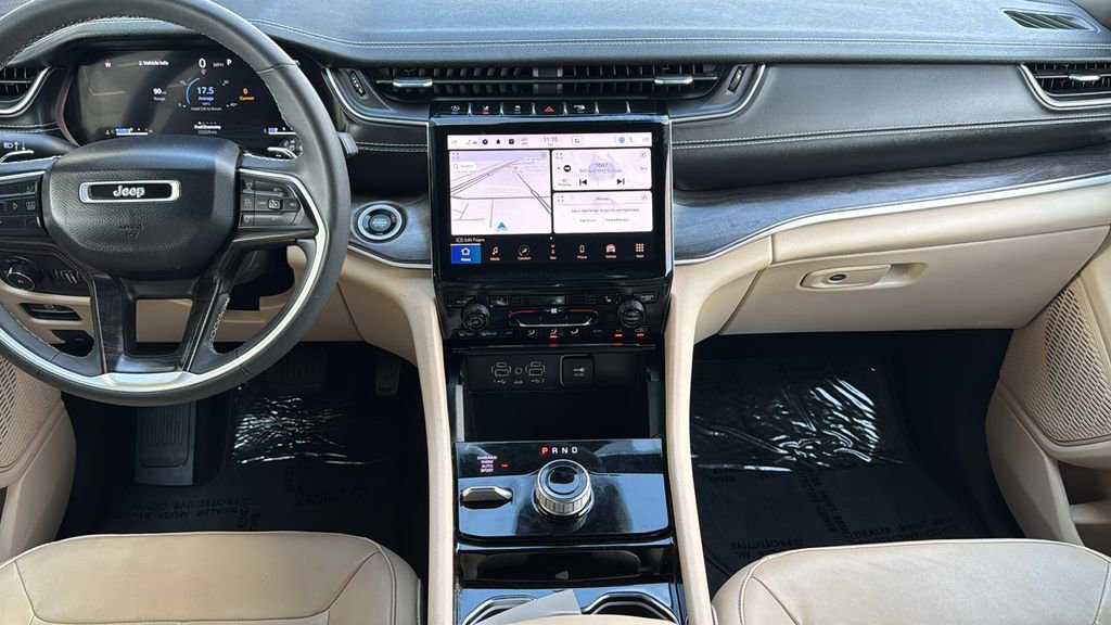 Used 2023 Jeep Grand Cherokee Limited image 10