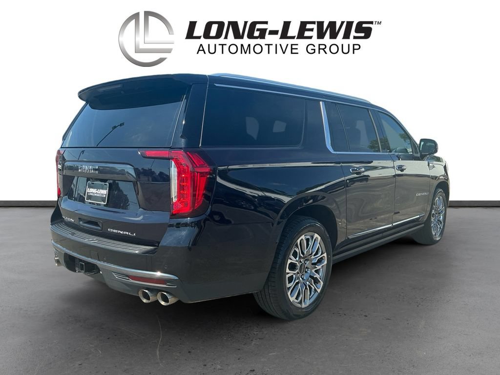 Used 2023 GMC Yukon XL Denali Ultimate AWD/4WD image 7