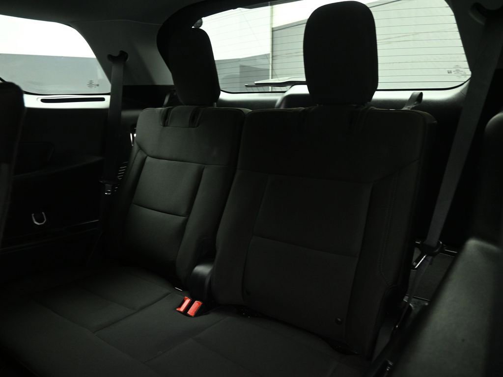 Certified 2023 Ford Explorer XLT RWD image 20