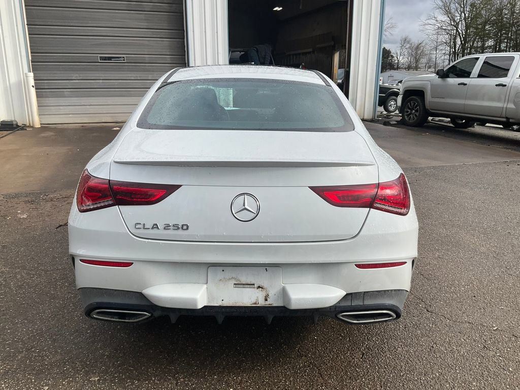 Used 2022 Mercedes-Benz CLA 250 image 4