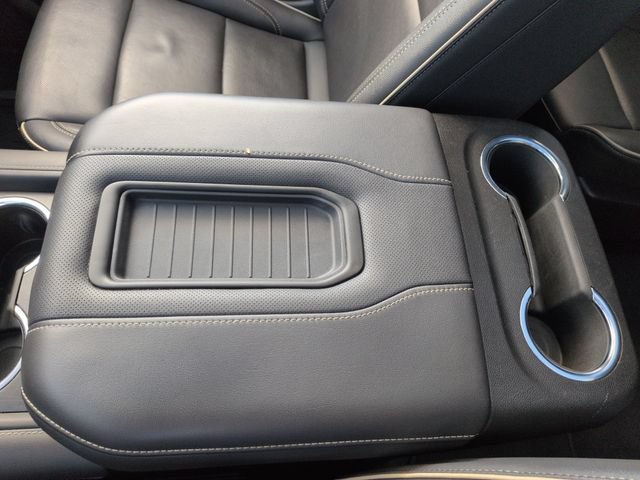 Used 2023 GMC Yukon SLT AWD/4WD image 47