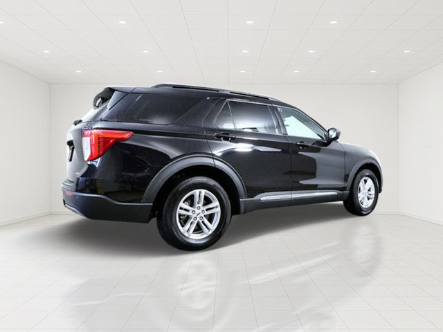 Certified 2023 Ford Explorer XLT w/ Equipment Group 202A AWD/4WD image 6