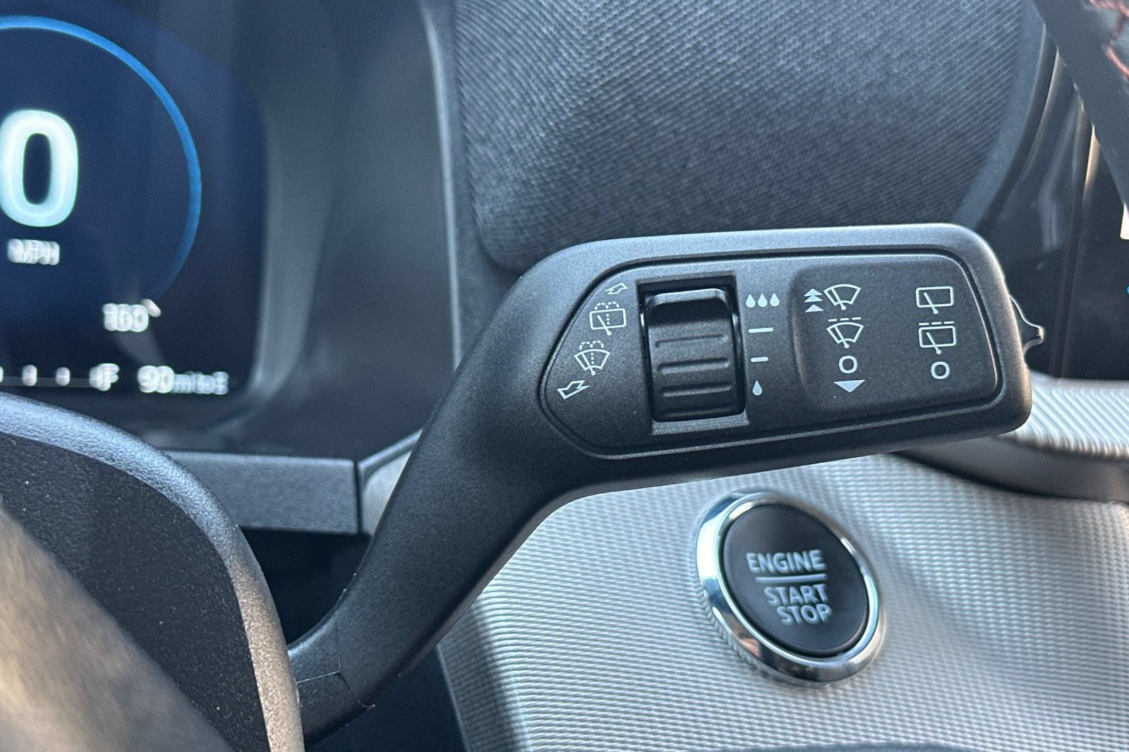 Certified 2025 Ford Explorer Active RWD image 41
