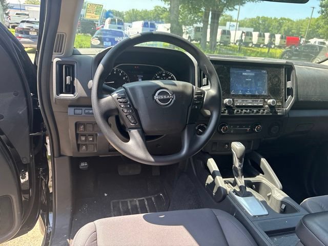 Used 2025 Nissan Frontier S AWD/4WD image 14