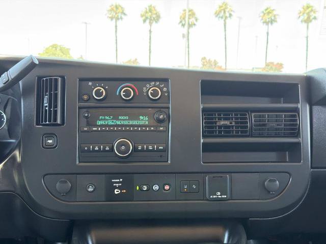 Used 2020 Chevrolet Express 3500 LT w/ LT Preferred Equipment Group RWD image 15