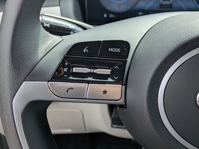 Used 2024 Hyundai Tucson SE image 16