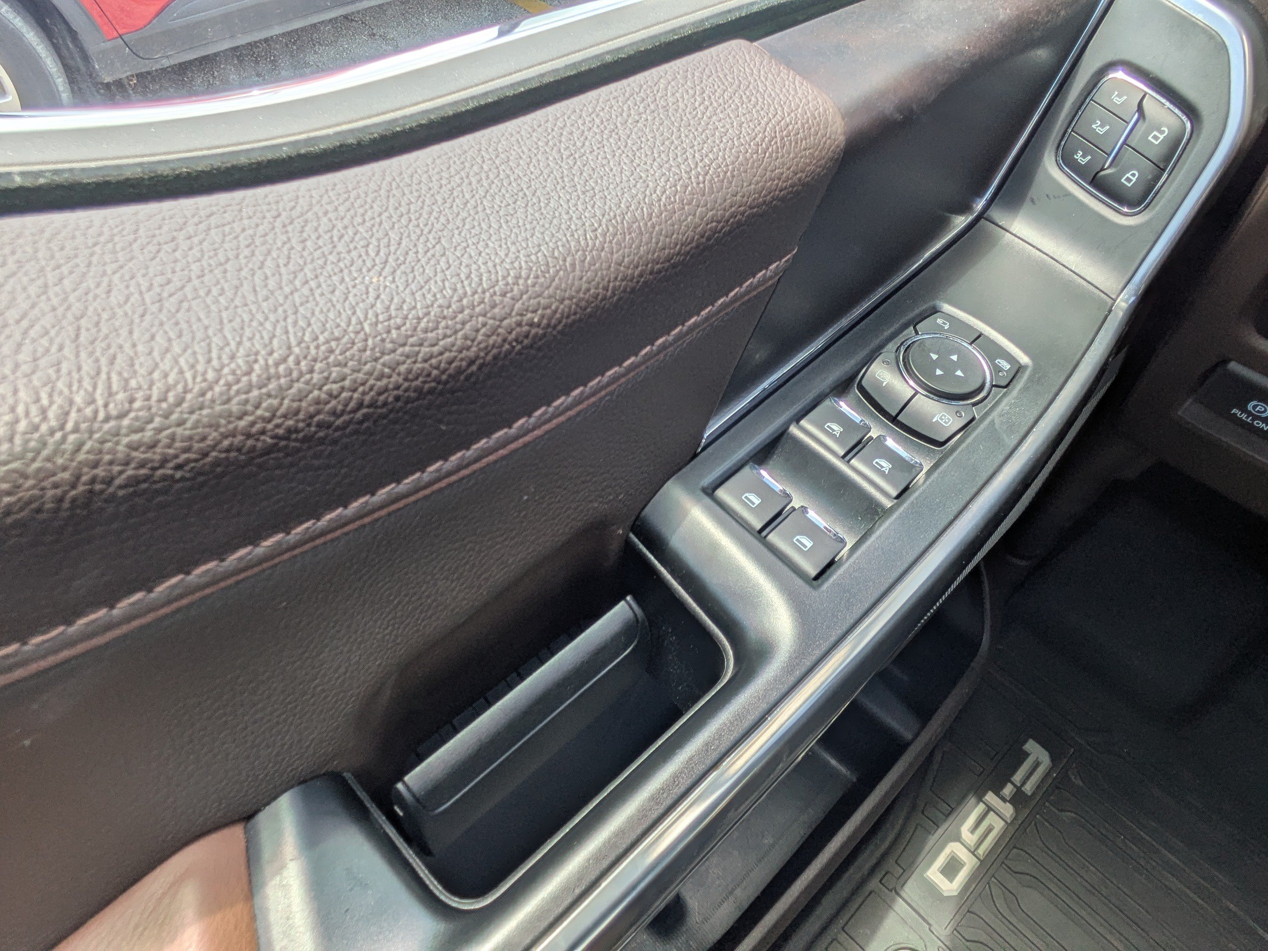 Certified 2025 Ford F150 King Ranch AWD/4WD image 24