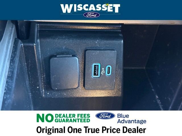 Certified 2022 Ford Explorer XLT w/ Equipment Group 202A image 22