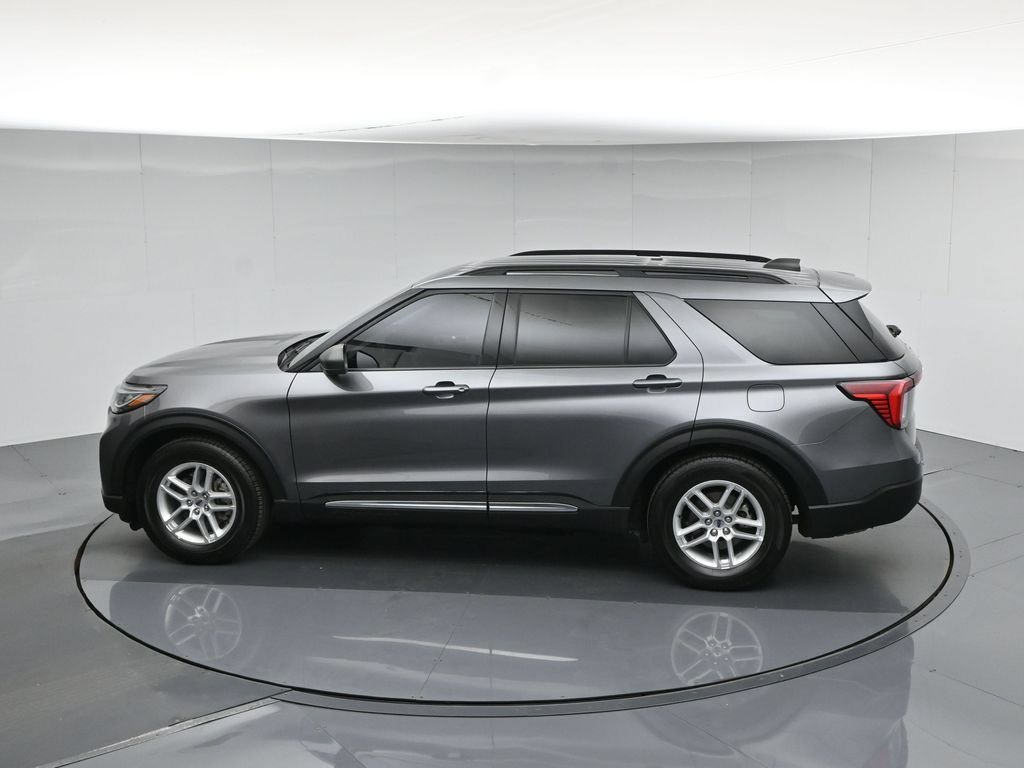 Certified 2025 Ford Explorer Active RWD image 57