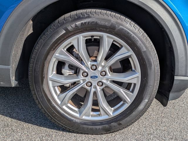 Certified 2023 Ford Explorer XLT w/ Equipment Group 202A RWD image 11