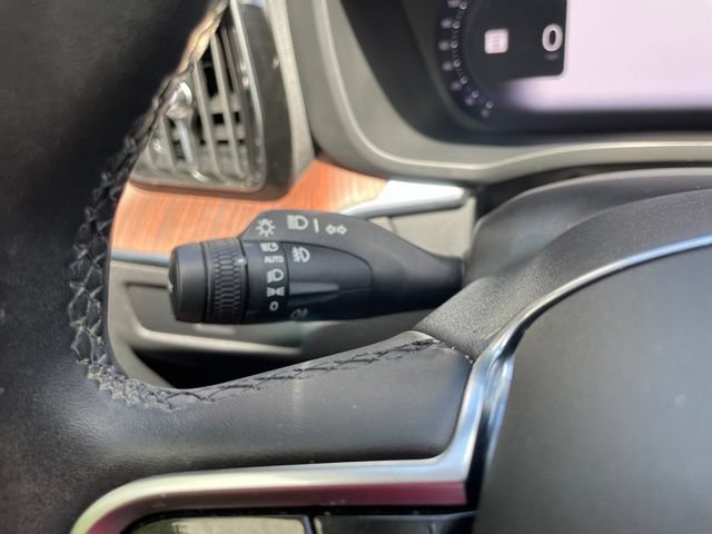Used 2024 Volvo XC60 B5 Plus AWD/4WD image 20